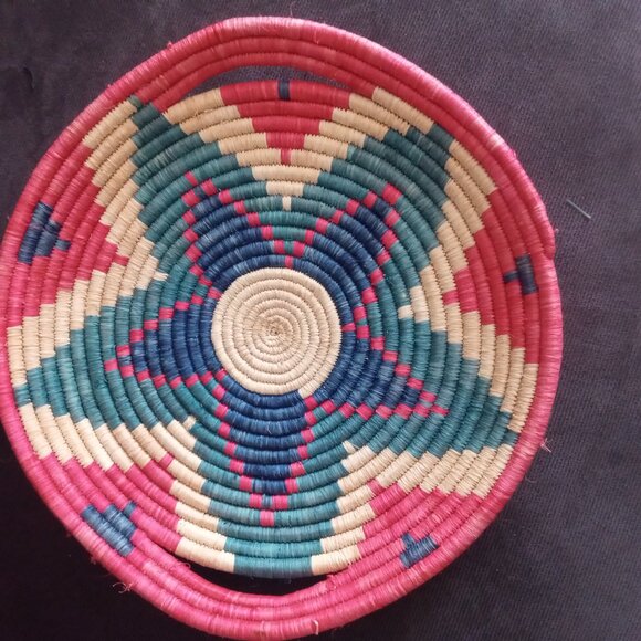 Handwoven African Basket - Picture 2 of 6